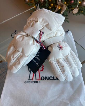 Guanti Moncler nuovi mai indossati taglia M