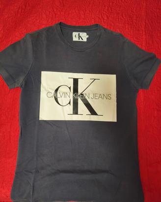t-shirt calvin klein 