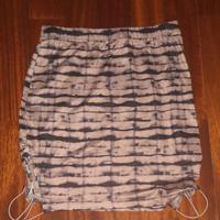 Gonna Corta Rosa con strisce nere Lacci laterali