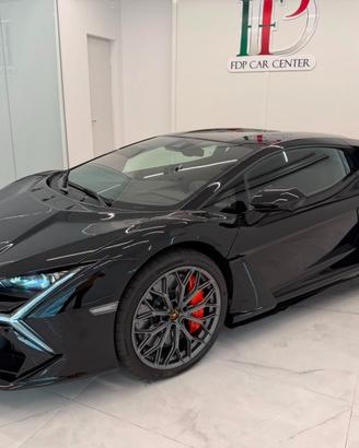 Lamborghini Revuelto Carbon