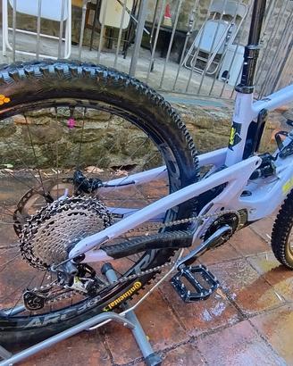Santa Cruz Bullit CC Carbon M, motore nuovo 