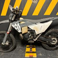 Husqvarna PRO 300 TE