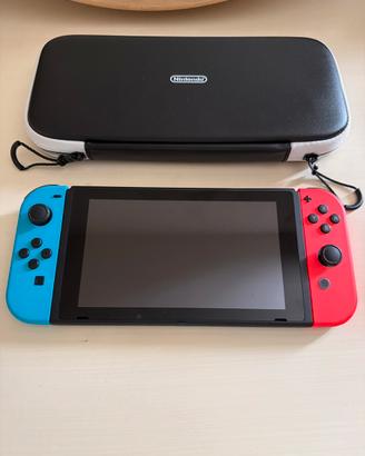 Nintendo switch joy + 2 giochi