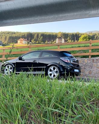 Opel Astra H OPC
