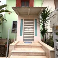 VILLA A SCHIERA A BARLETTA