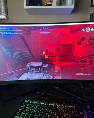 setup gaming completo pronto per giocare.