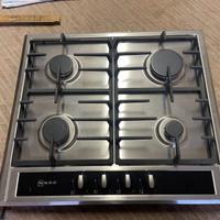 Piano cottura a gas marchio Neff con 4 fuochi