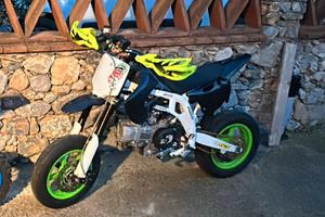 Pit bike