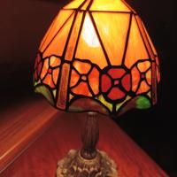 lampada da tavolo stile Tiffany 