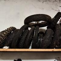 ruote gommate di varie moto