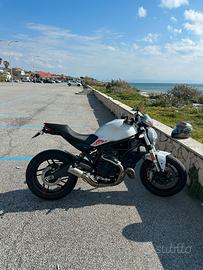 Ducati Monster 797 +