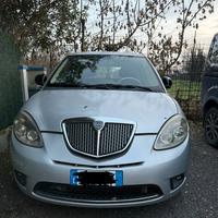 Lancia Y Unyca anni 2011