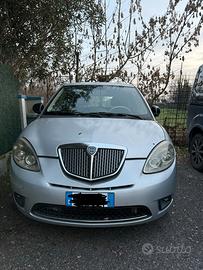 Lancia Y Unyca anni 2011