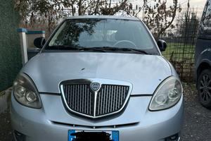 Lancia Y Unyca anni 2011