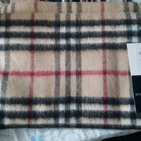 Sciarpa burberry 50 cashmere nuova