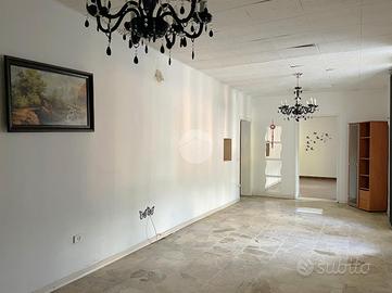 CASA SEMINDIPENDENTE A BRENO