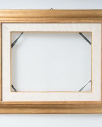 Cornice dorata 50×60 cm con vetro N4