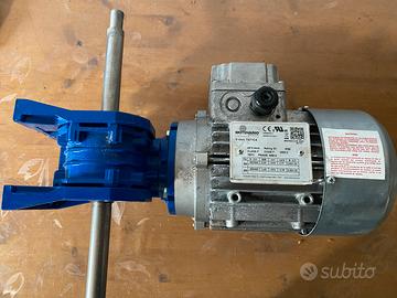 Mot Motovario Trifase TS71C4 + Motorid Sw 040 I=20