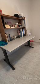 Scrivania da ufficio+libreria da scrivania