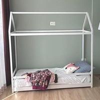 letto con capanna e materasso 