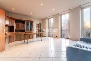 GORLA MINORE - QUADRILOCALE SENZA SPESE CON BOX DO