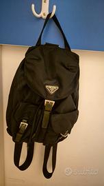 Zainetto Prada in nylon nero