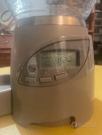 Distributore automatico crocchette