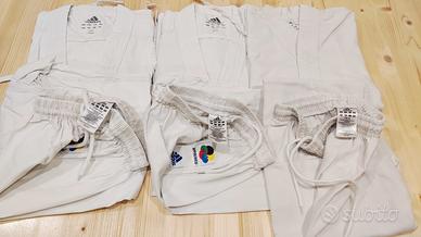 Karategi e corpetti per karate kumite per bambini