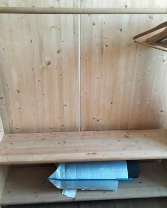 porta abiti in legno massiccio abete