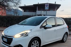 peugeot 208  Autocarro 