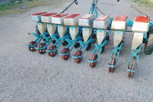 Seminatrice monosem BR 502
