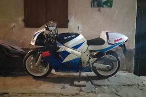 Suzuki gsxr 600 srad 99+carene/serbatoio omaggio 