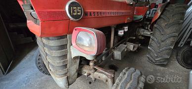 Trattore agricolo Massey Ferguson 135
