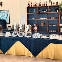 Cameriere aiuto cuoco