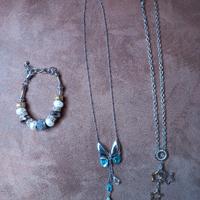 due collane e un braccialetto. Morellato.