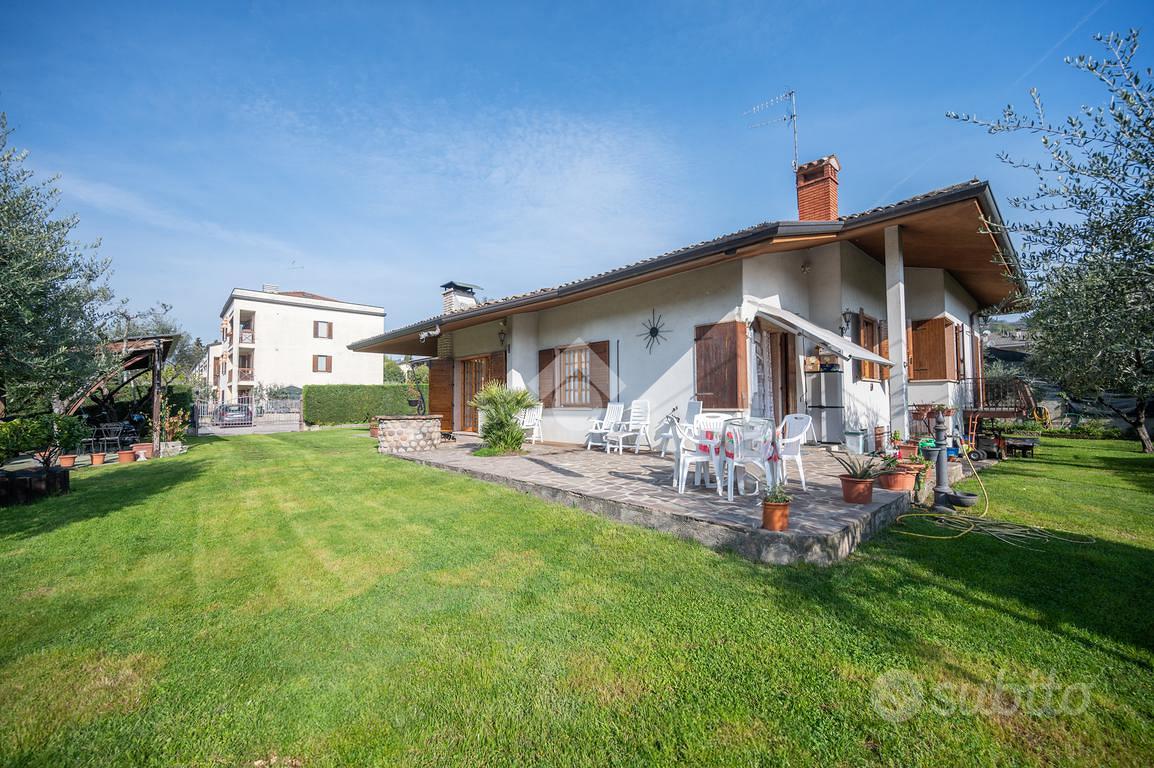VILLA SINGOLA A GARDA - Vista 2