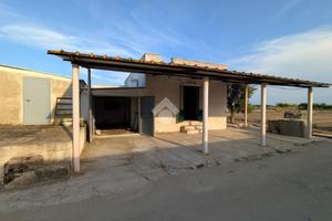 VILLA SINGOLA A MARGHERITA DI SAVOIA