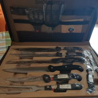 Set 34 pezzi: forchette,coltelli ed altri utensili