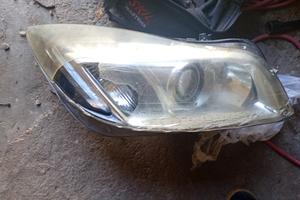 Opel insignia fanali Xenon 