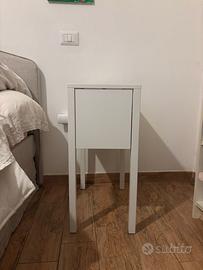 Comodino ikea