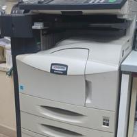 N 2 PEZZI KYOCERA KM4050 CON FINISHER 