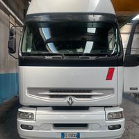 Camion renault 4 assi