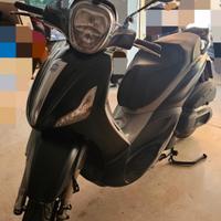 Piaggio Beverly 350 sport touring 