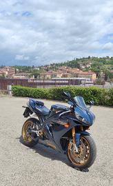 YAMAHA R1 SP
