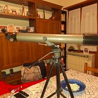 telescopio con cavalletto 