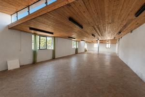 Ampio ufficio con terrazza Piano Tavola