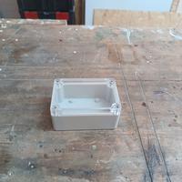 Scatola di derivazione con coperchio trasparente 