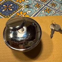 Tappo serbatoio benzina con chiave