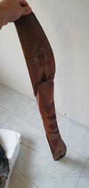 Pezzo unico in legno lavorato a mano