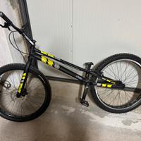 Bici da trial jitsie varial